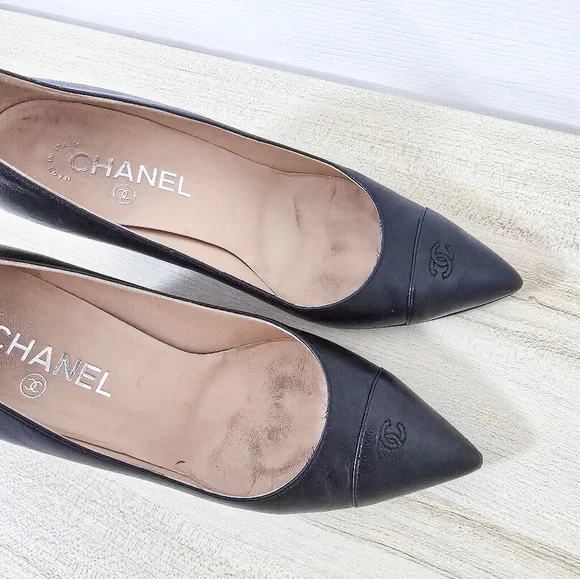 Chanel CC Cap Toe Black Leather Chain Link Wedge Pumps Size EU38/US 7.5-8 - Picture 15 of 16